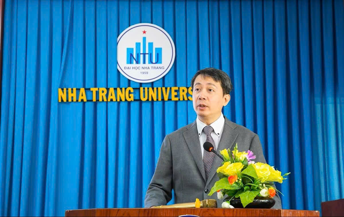 🎉 TRƯỜNG THCS DỊCH VỌNG CHÚC MỪNG PGS.TS PHẠM QUANG HƯNG – TÂN THỨ TRƯỞNG BỘ GIÁO DỤC VÀ ĐÀO TẠO VIỆT NAM, CỰU HỌC SINH K30 NHÀ TRƯỜNG 🎉