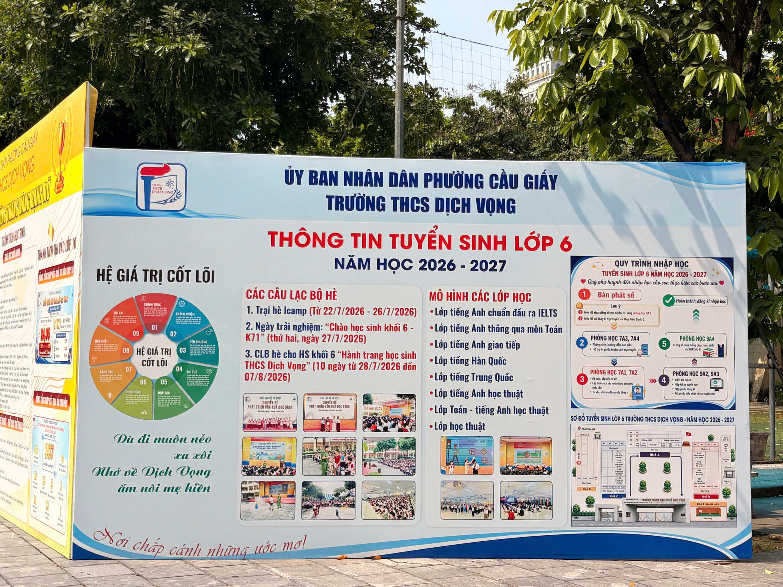🌷 RỘN RÀNG NGÀY ĐẦU TUYỂN SINH LỚP 6 NĂM HỌC 2026 - 2027 TẠI TRƯỜNG THCS DỊCH VỌNG
