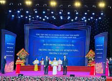  🏅 TRƯỜNG THCS DỊCH VỌNG VINH DỰ ĐÓN NHẬN HUÂN CHƯƠNG LAO ĐỘNG HẠNG BA