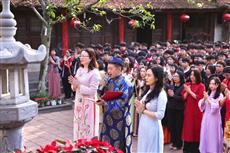 🛕✍️ HỌC SINH KHỐI 9 TRƯỜNG THCS DỊCH VỌNG VÀ HÀNH TRÌNH TRẢI NGHIỆM ĐẶC BIỆT 🛕✍️