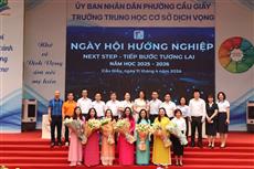  NGÀY HỘI HƯỚNG NGHIỆP 2025 – 2026. NEXT STEP – TIẾP BƯỚC TƯƠNG LAI -   HÀNH TRÌNH MỞ LỐI, DẪN BƯỚC THÀNH CÔNG