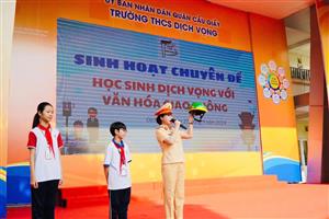 HỌC SINH DỊCH VỌNG VỚI VĂN HÓA GIAO THÔNG