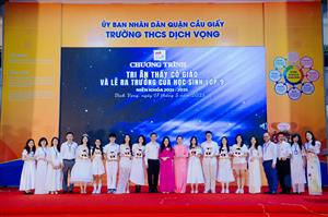 “KHOẢNG TRỜI THANH XUÂN”