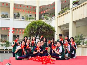HỌC SINH DỊCH VỌNG HƯỞNG ỨNG CÁC NGÀY LỄ LỚN CỦA ĐẤT NƯỚC