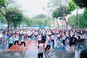 TẮM CƠN MƯA THANH XUÂN, NGẮM ƯỚC MƠ CẦU VỒNG!