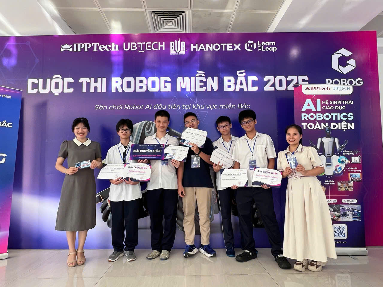🤖✨ TỪ NIỀM ĐAM MÊ CÔNG NGHỆ ĐẾN DẤU ẤN TỰ HÀO CỦA HỌC SINH THCS DỊCH VỌNG TẠI ROBOG MIỀN BẮC 2026 ✨🤖